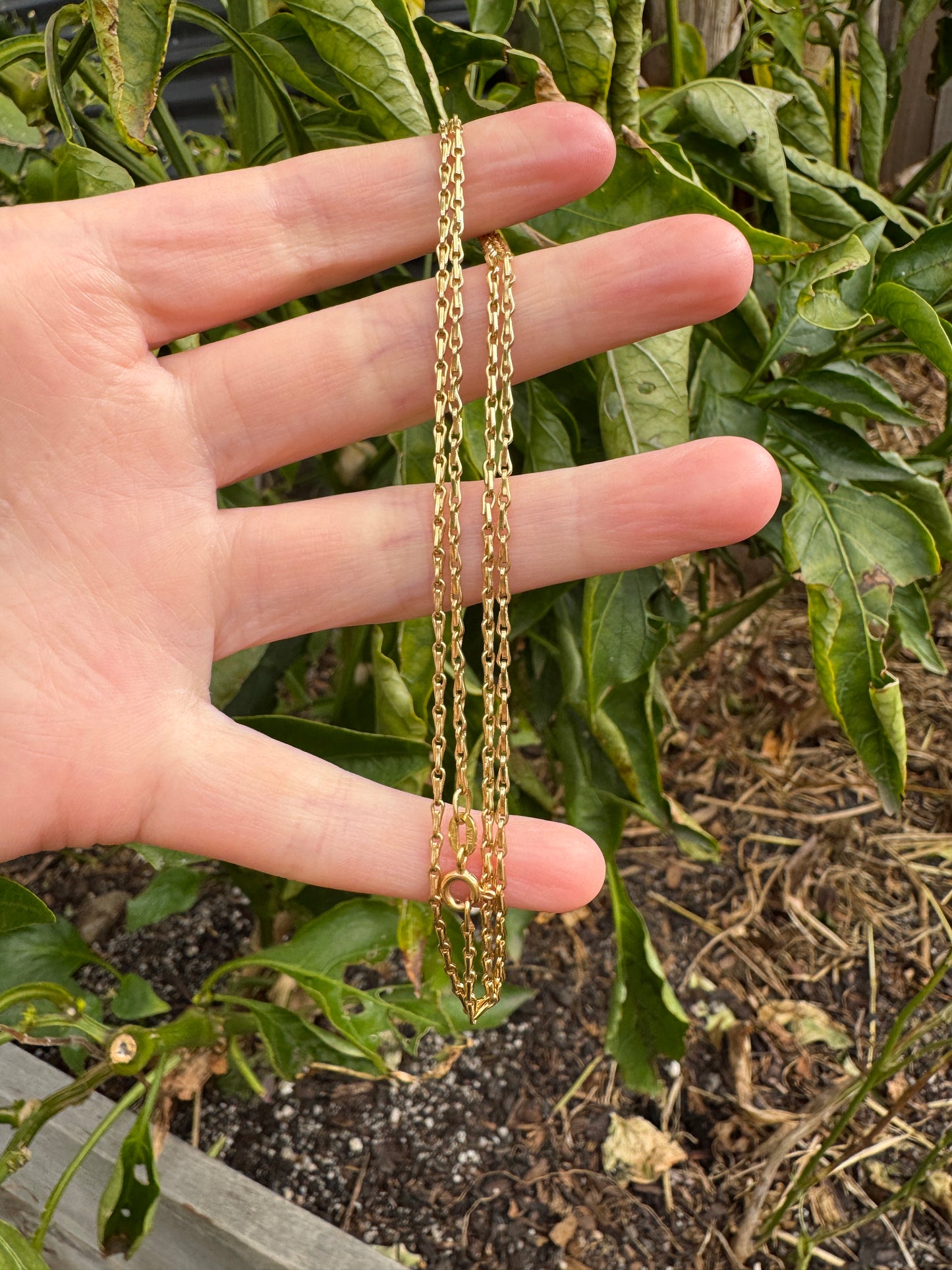 Vintage Italian 18ct yellow gold hayseed/barleycorn link chain, 49cm / 19.29 inches long