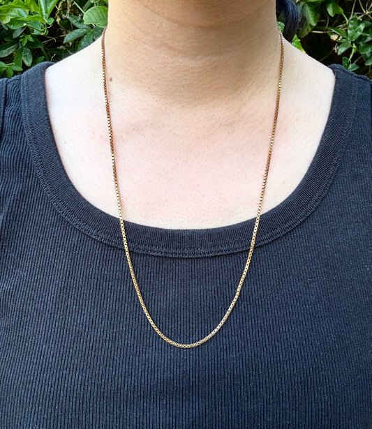 Vintage Italian 18ct yellow gold box chain, 60cm / 23.62 inches long