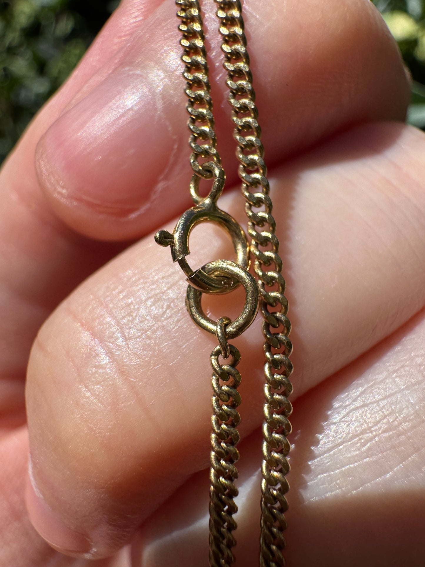 Vintage 9ct yellow gold curb link chain, 61cm / 24.02 inches long