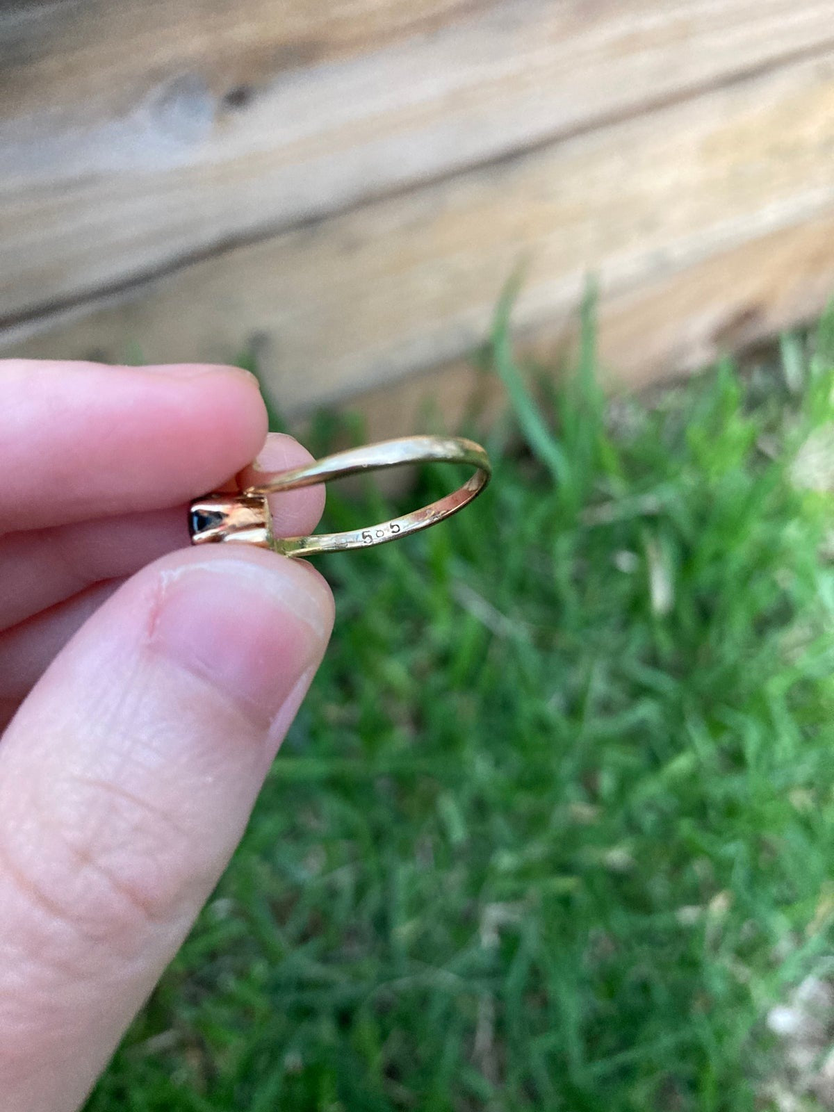 Vintage 14ct yellow gold sapphire and diamond crossover ring