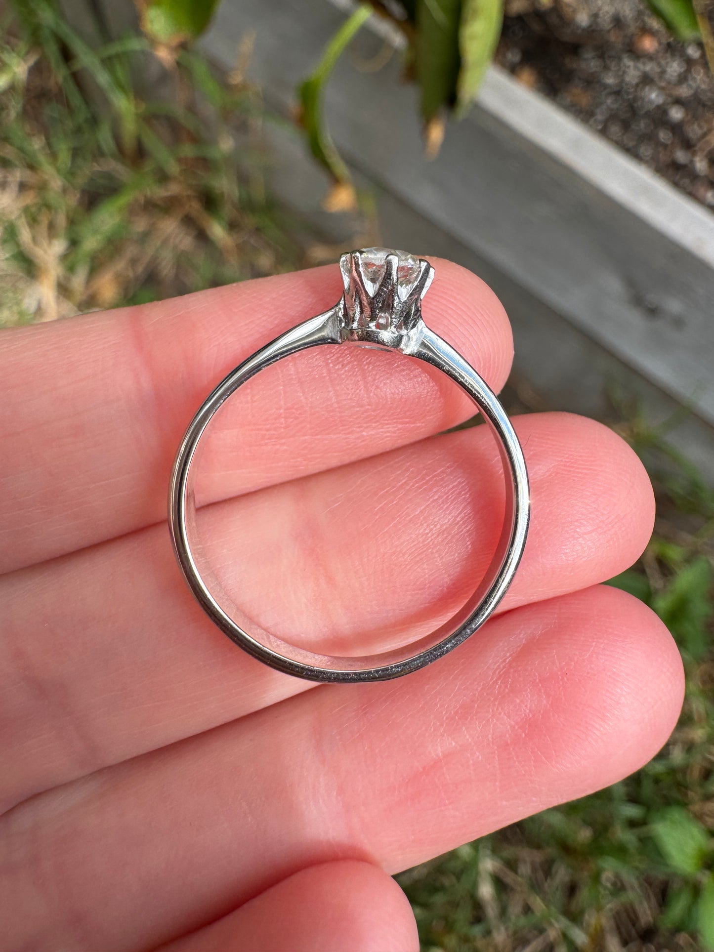Vintage 9ct white gold 0.57ct old mine cut diamond solitaire ring