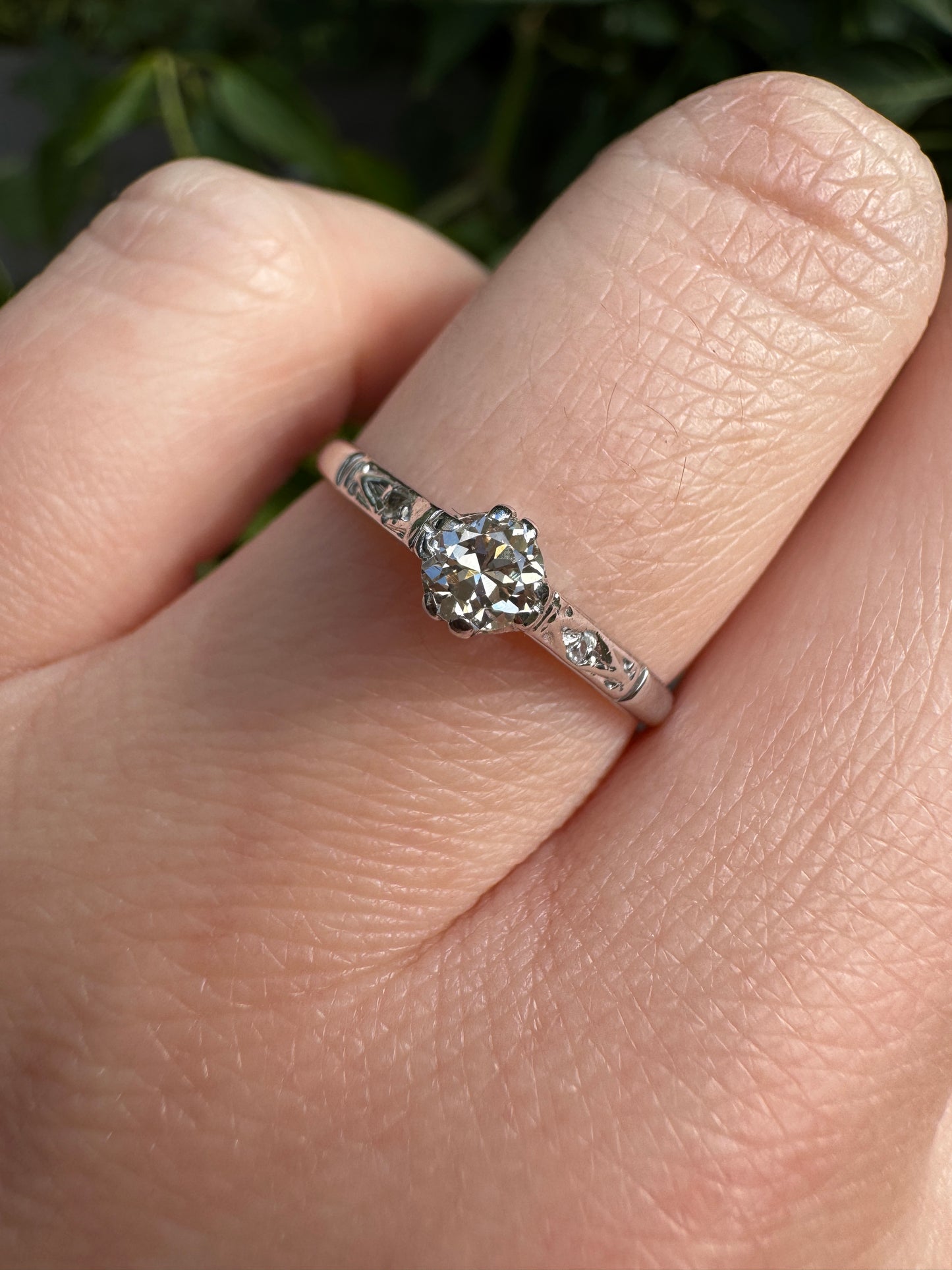 Vintage 18ct white gold 0.2ct old European cut diamond solitaire ring