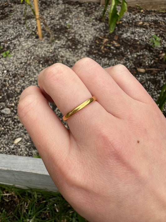 Vintage 22ct yellow gold band, 2mm wide (L.5/6)