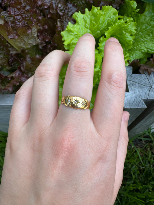 Antique 18ct yellow gold three stone rose cut diamond starset gypsy ring