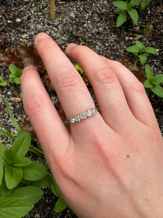 Vintage 18ct yellow gold five stone 0.6ct TCW old mine cut diamond ring