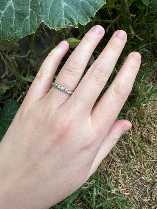 Antique 18ct yellow gold 0.25ct TCW old cut diamond half eternity ring