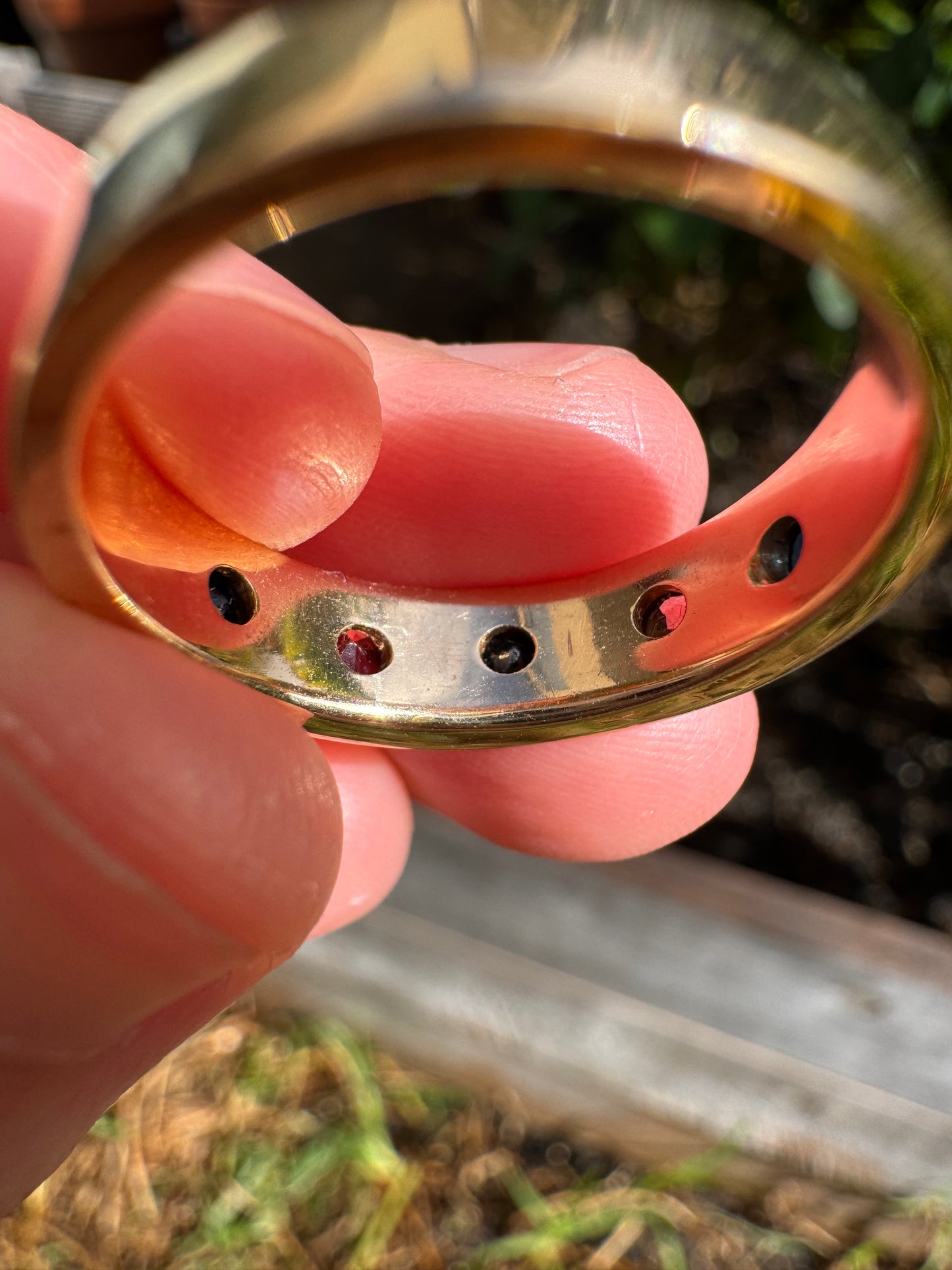 Vintage 14ct yellow gold 0.35ct TCW sapphire and 0.2ct TCW tourmaline starset gypsy ring