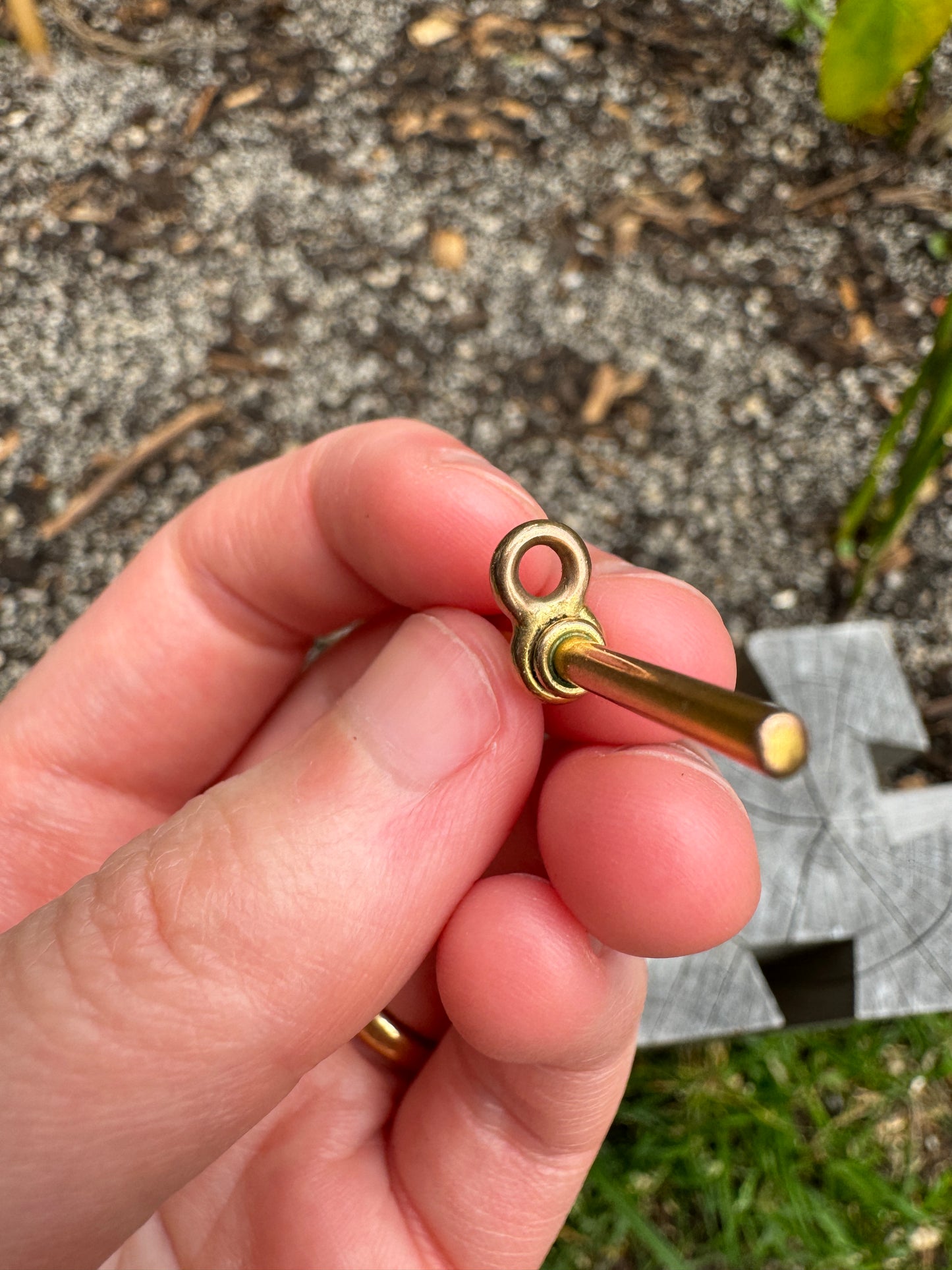 Antique Australian 9ct rosy yellow gold t-bar pendant