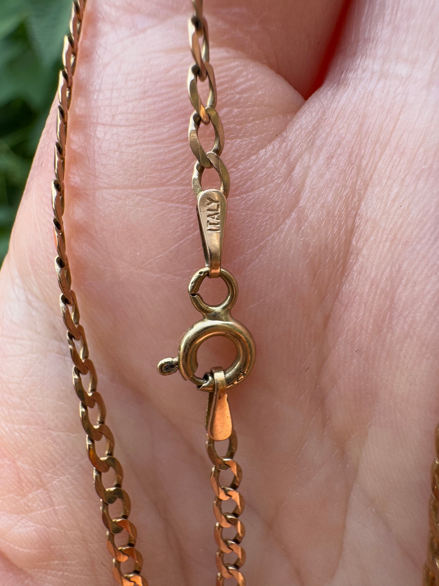 Vintage Italian 9ct yellow gold flat curb link chain, 59cm / 23.2 inches long
