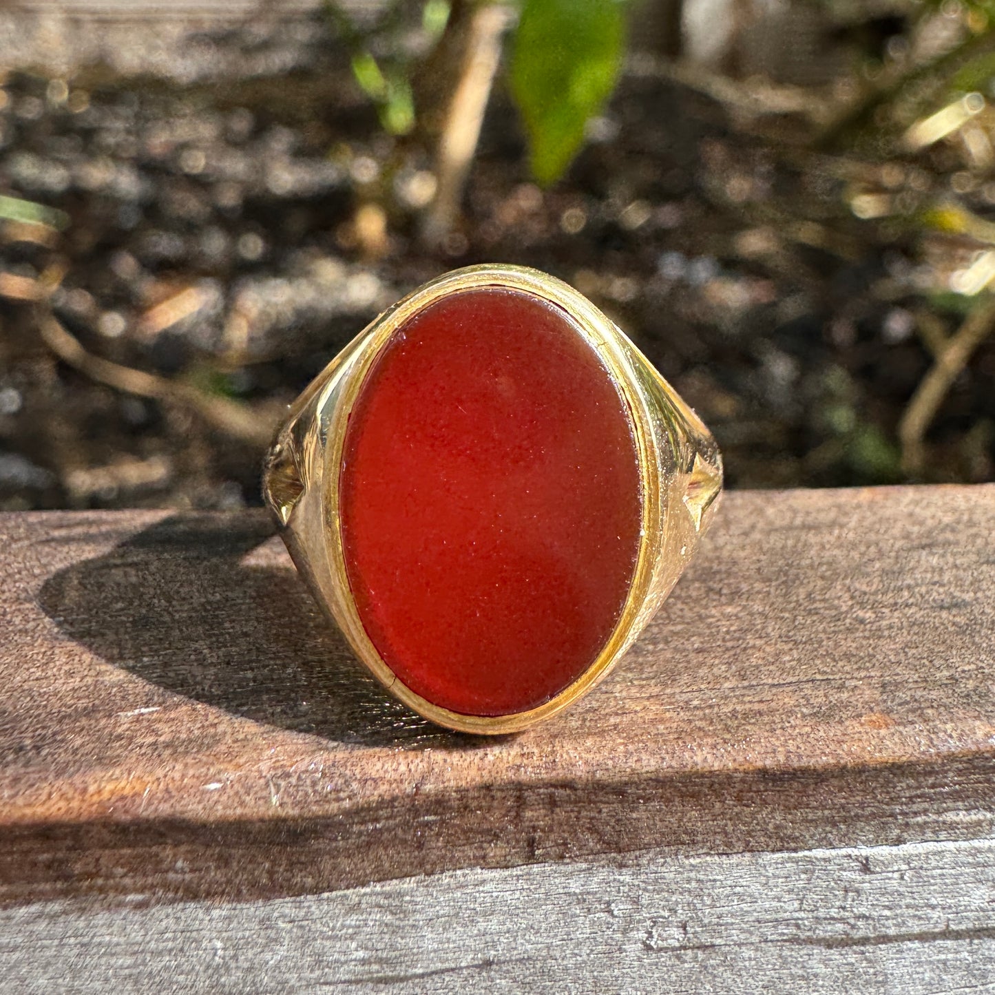 Antique Victorian 15ct yellow gold carnelian signet ring