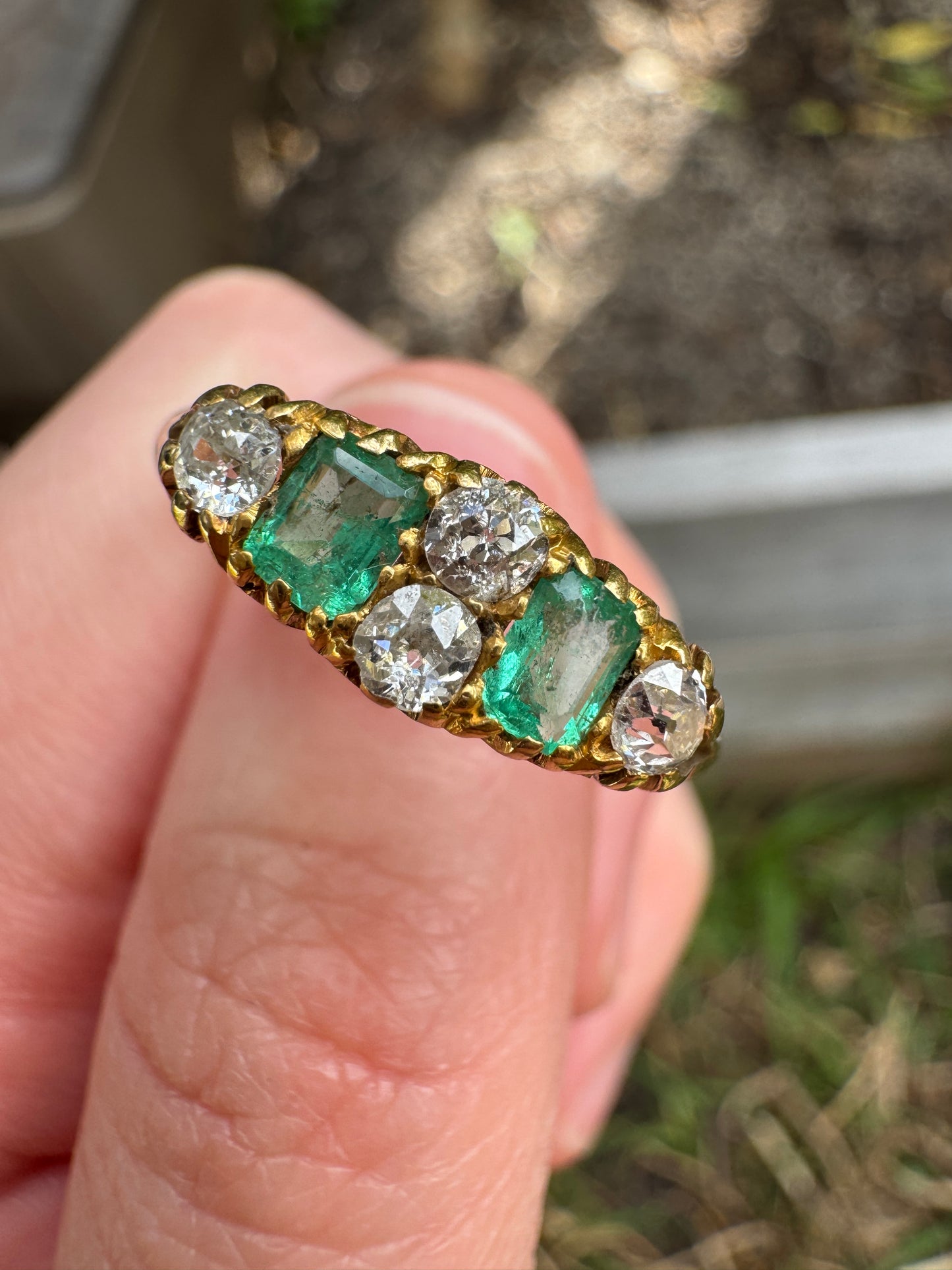 Antique Australian 18ct yellow gold 0.35ct TCW natural emerald and 0.4ct TCW old mine cut diamond ring