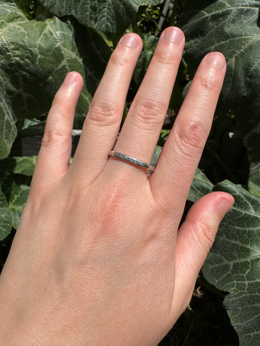 Vintage 18ct white gold and platinum six stone single cut diamond half eternity ring