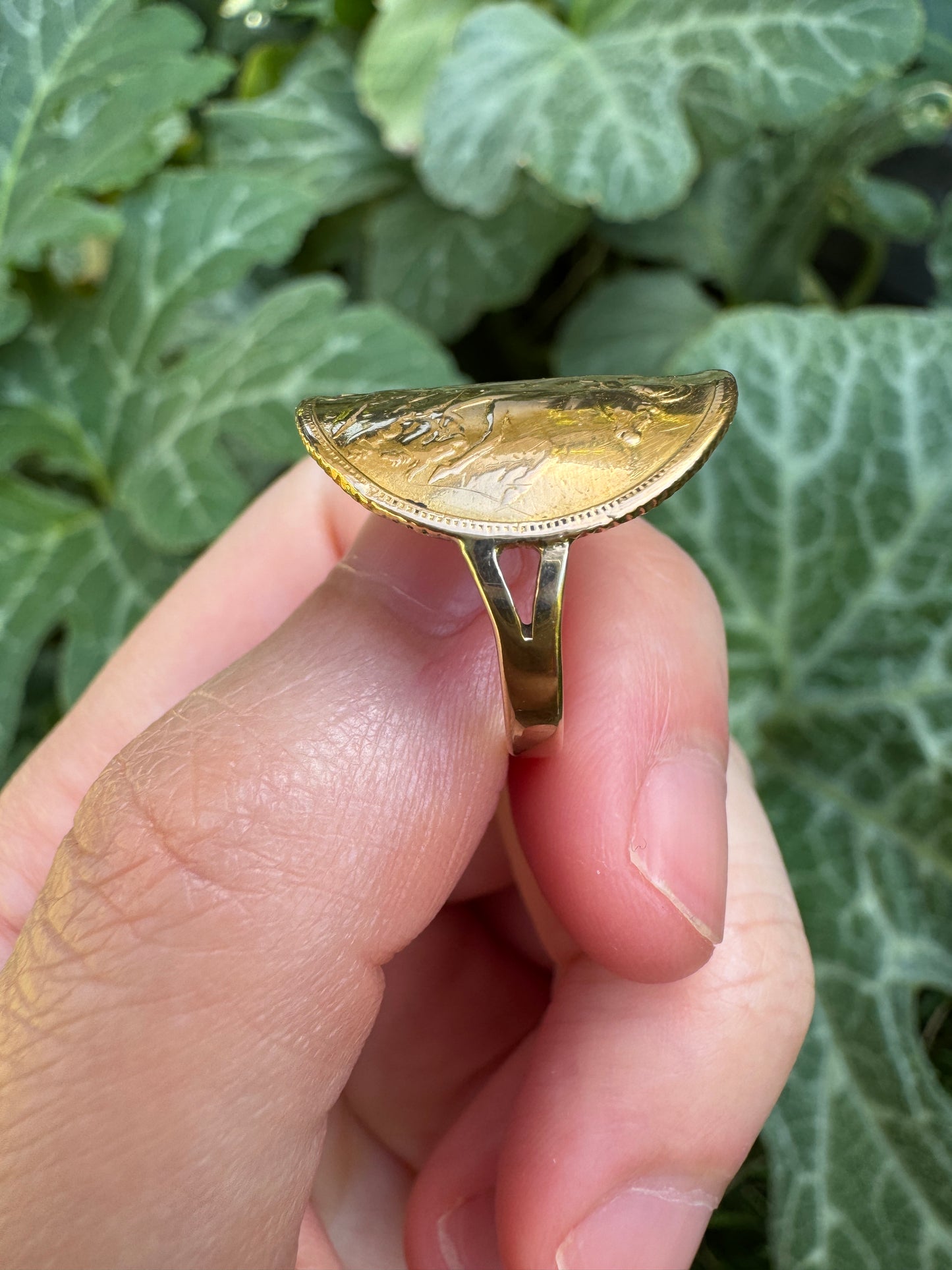 Vintage 22ct yellow gold half sovereign coin on 9ct yellow gold band ring