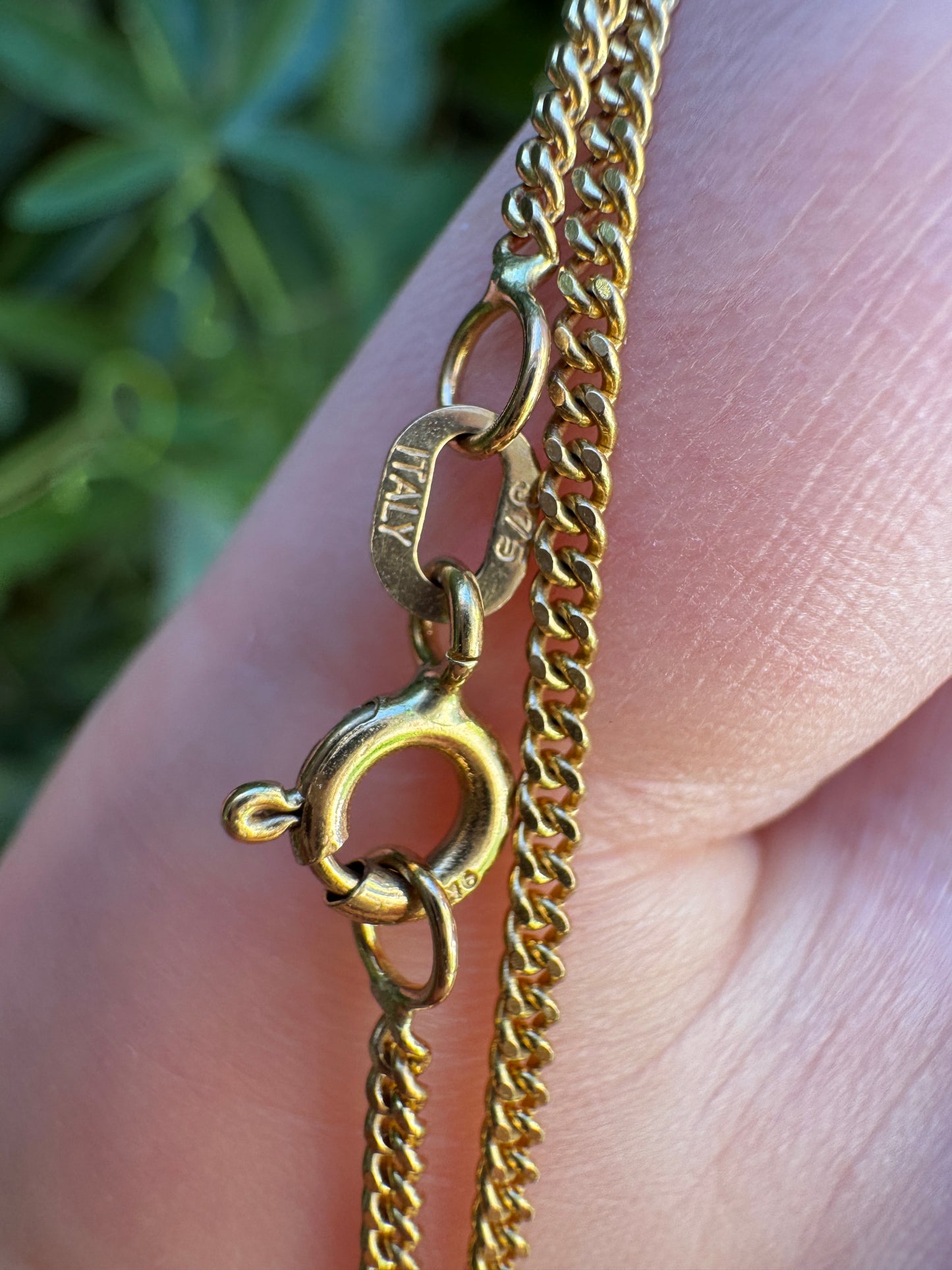 Vintage Italian 9ct yellow gold curb link chain, 56cm / 22 inches long