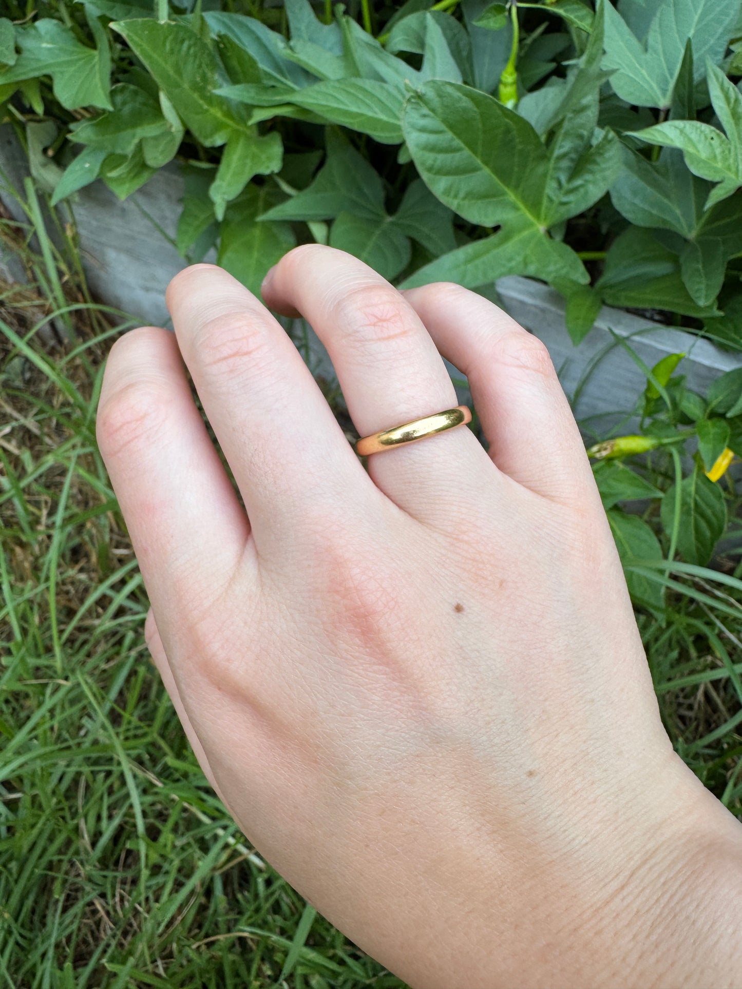 Vintage 22ct yellow gold band with platinum interior, 3mm wide