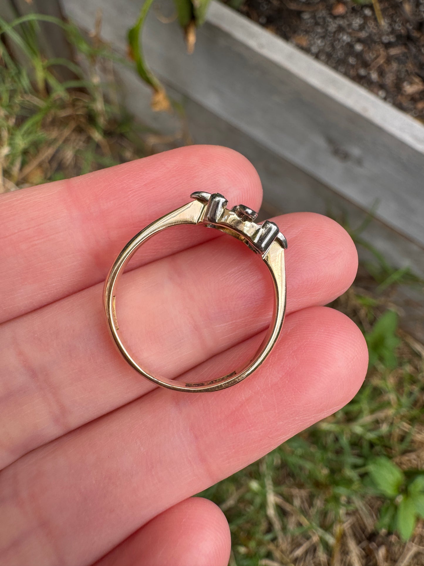 Antique 15ct yellow gold and platinum 0.14ct TCW old single cut diamond ring