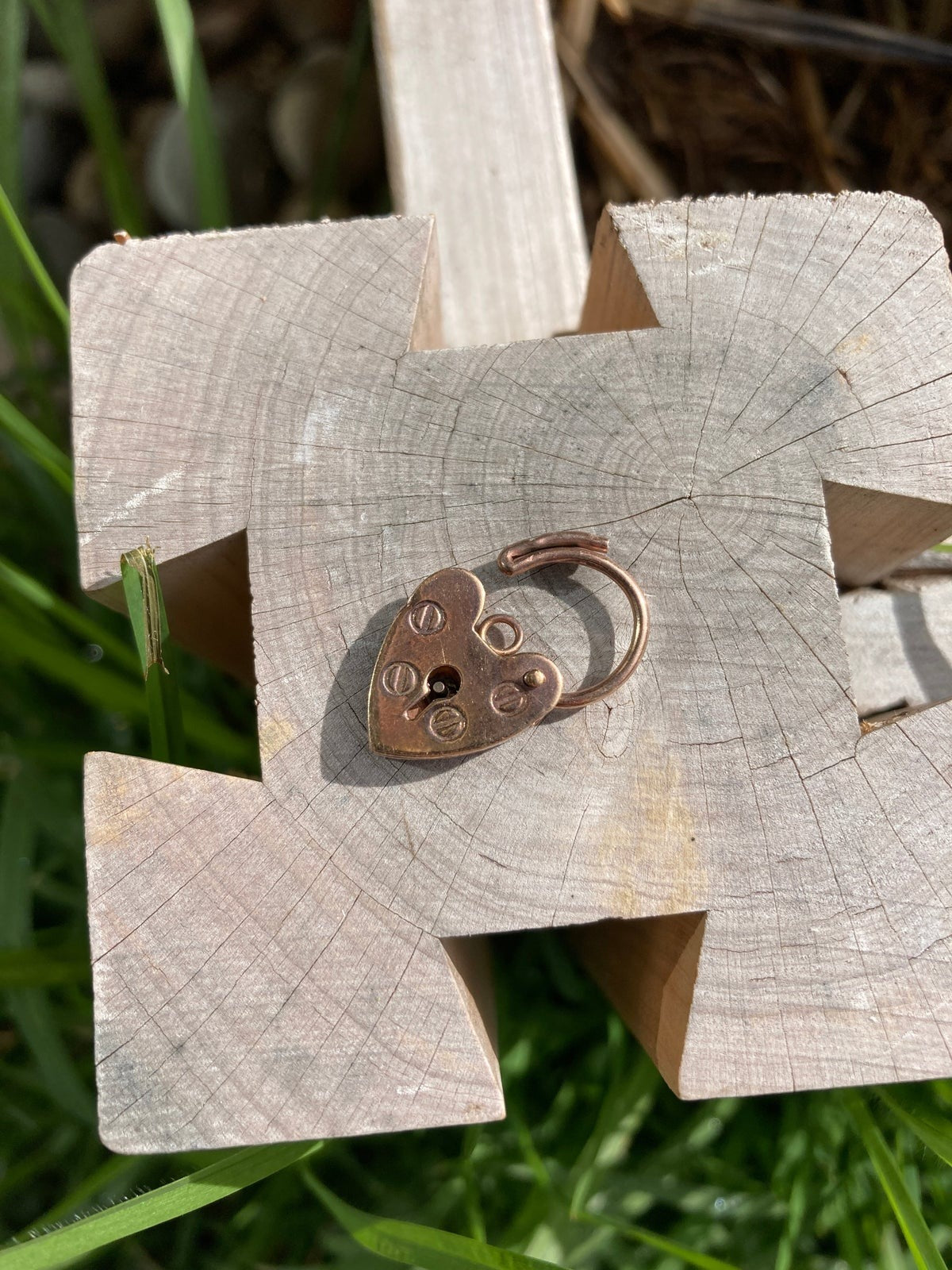 Vintage 9ct rose gold heart padlock pendant