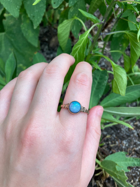 Vintage 9ct rose gold Arts & Crafts style opal doublet ring