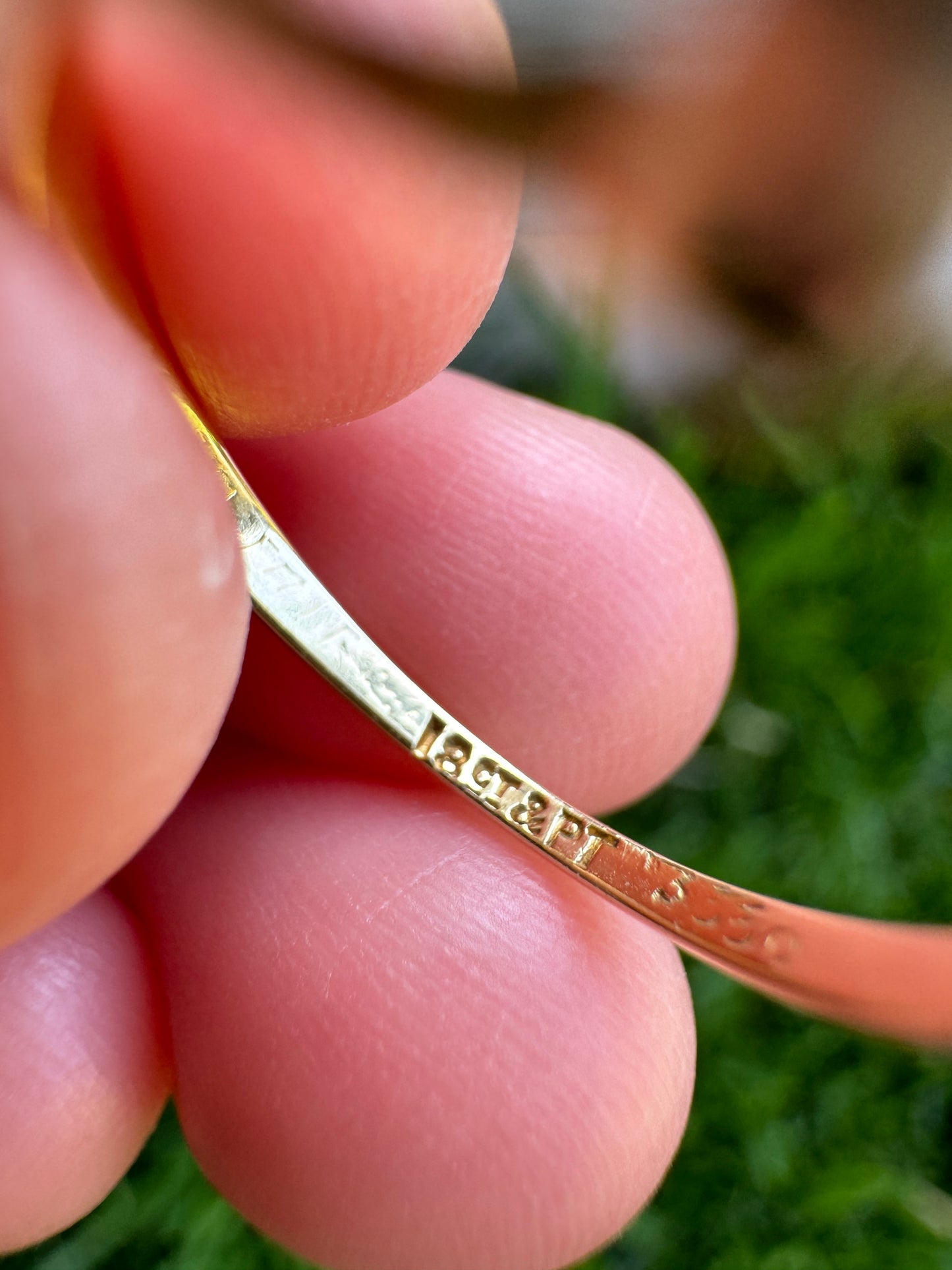 Vintage 18ct yellow gold and platinum yellow baguette diamond and rose cut diamond scalloped ring