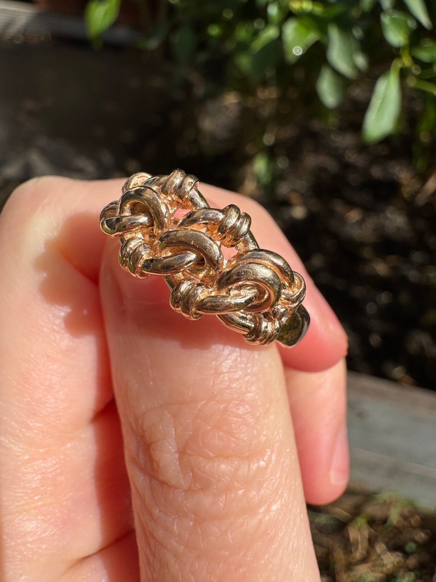 Antique 9ct rosy yellow gold knot ring