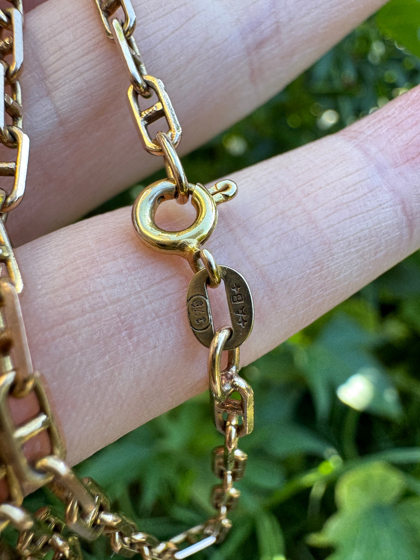 Vintage 9ct yellow gold mariner link chain, 50.5cm / 19.88 inches long