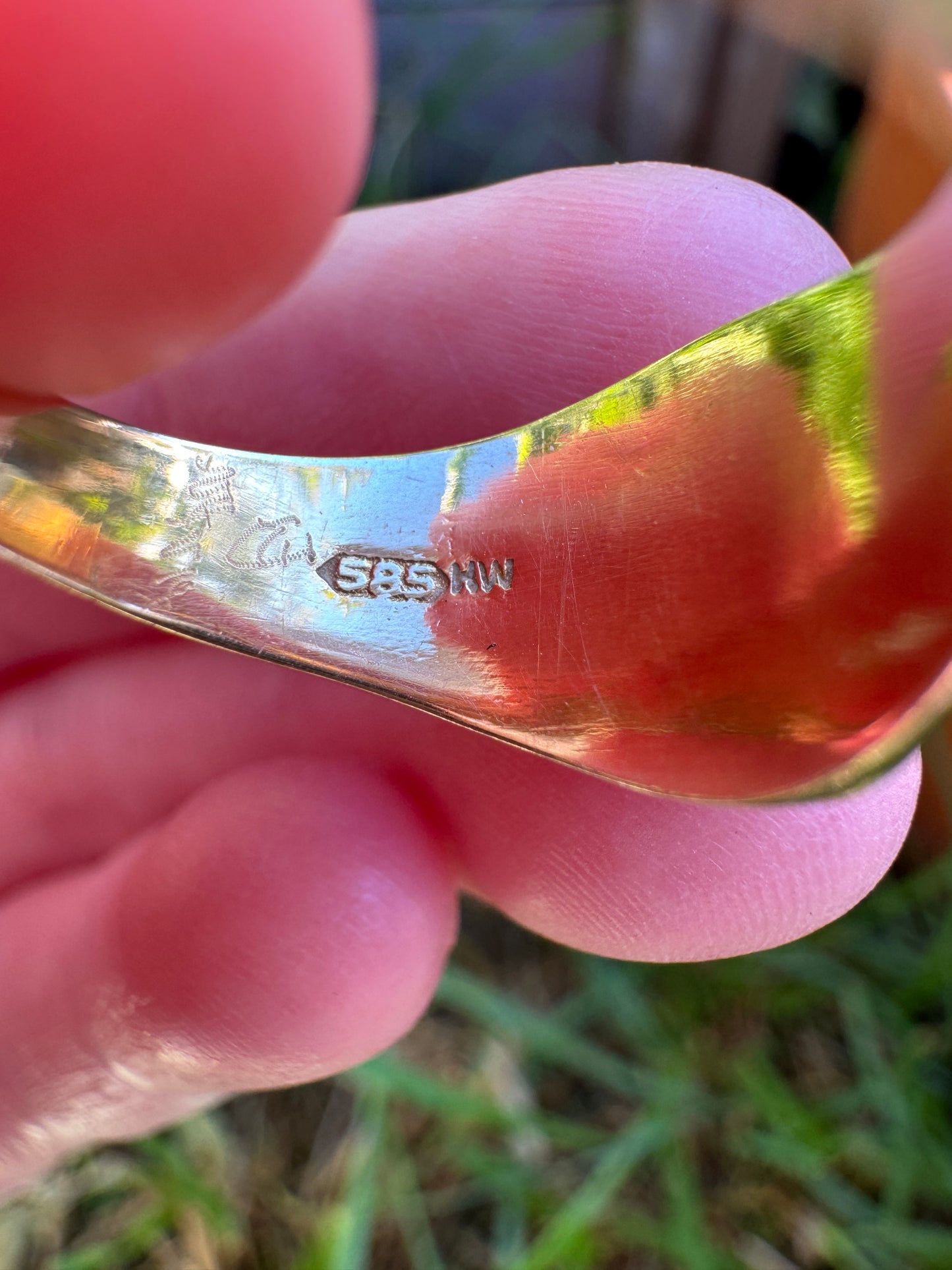 Vintage 14ct yellow gold natural jade cabochon signet ring