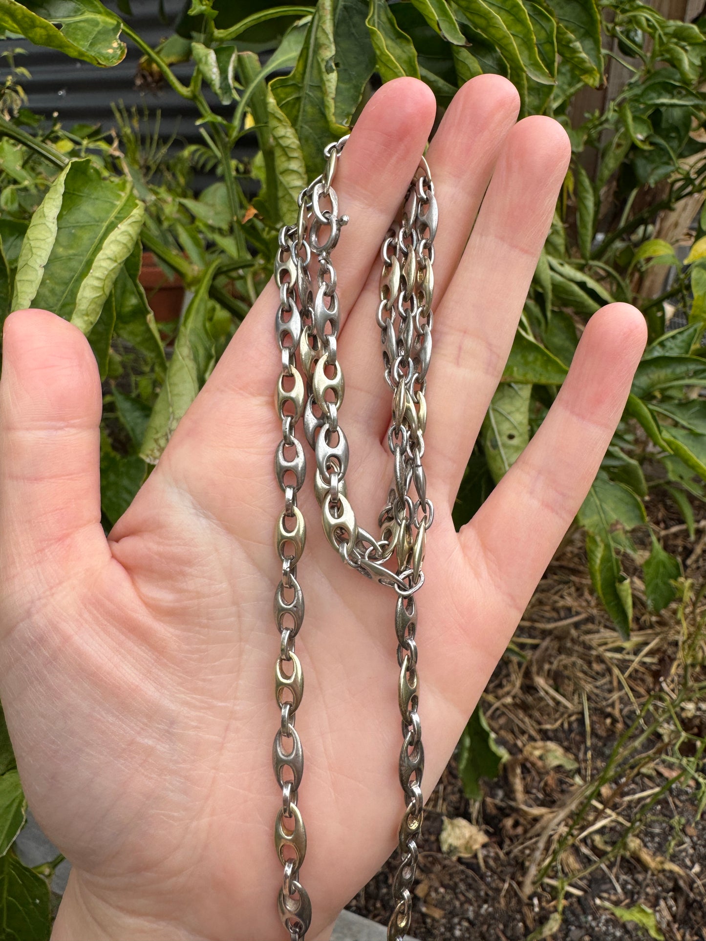 Vintage silver two tone puffy mariner/Gucci link chain, 72cm / 28.35 inches long