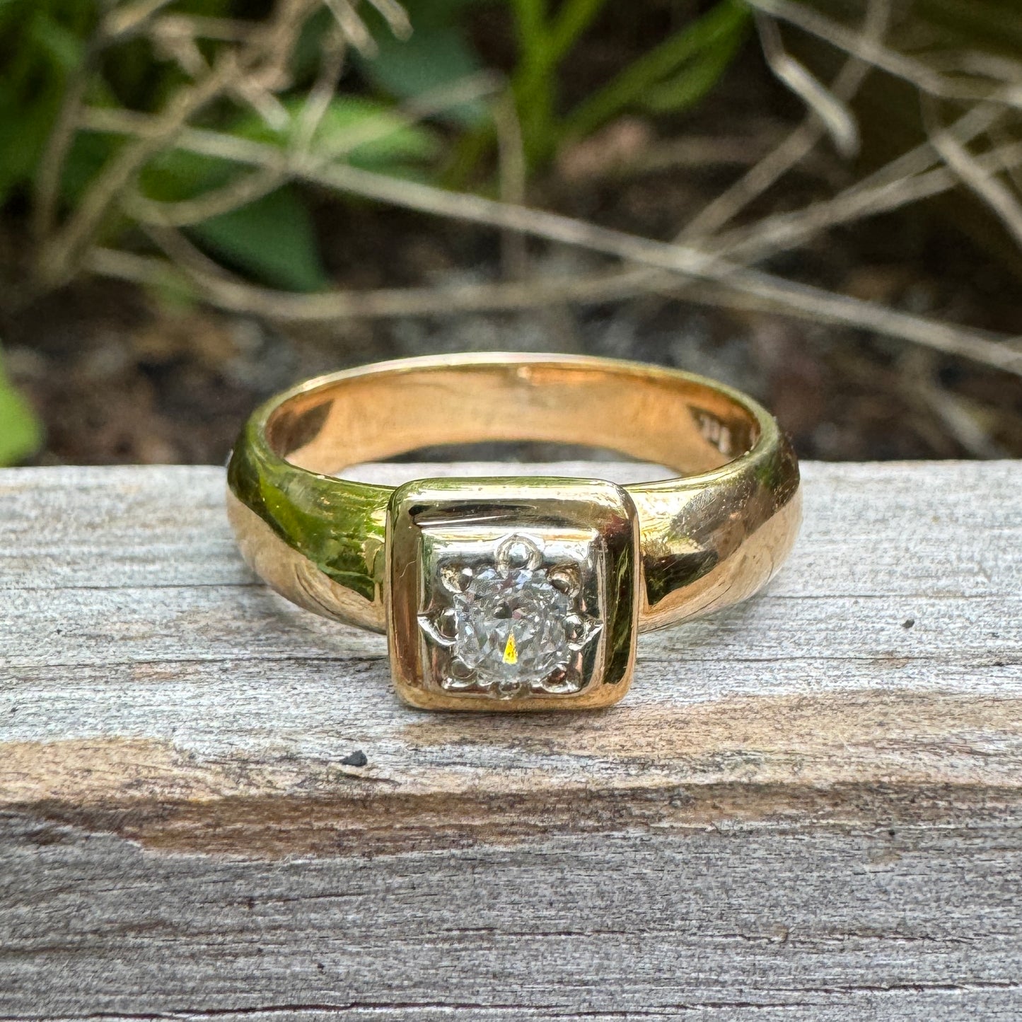 Vintage 9ct yellow gold 0.16ct cushion cut diamond gypsy ring