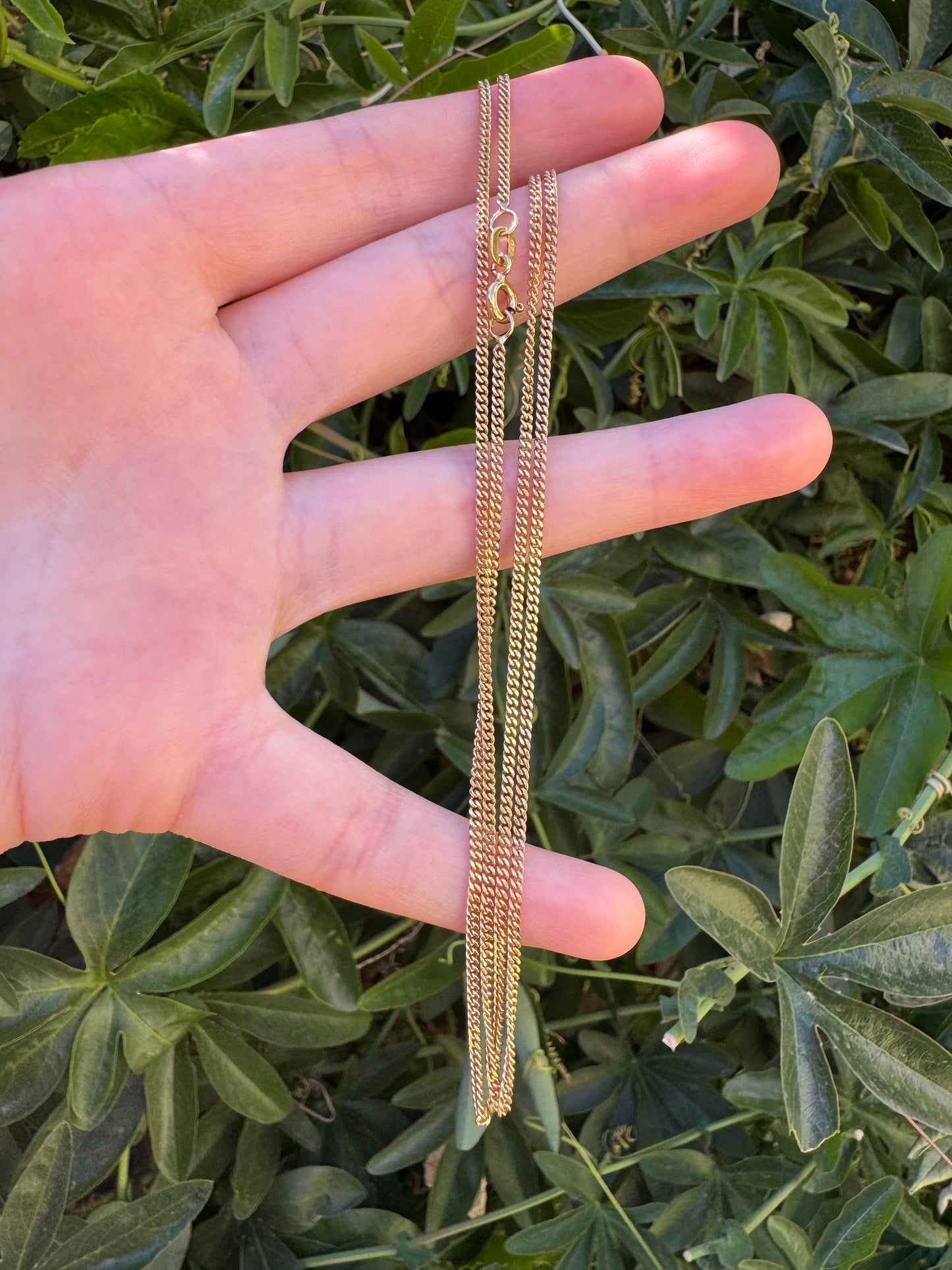 Vintage Italian 9ct yellow gold curb link chain, 56cm / 22 inches long