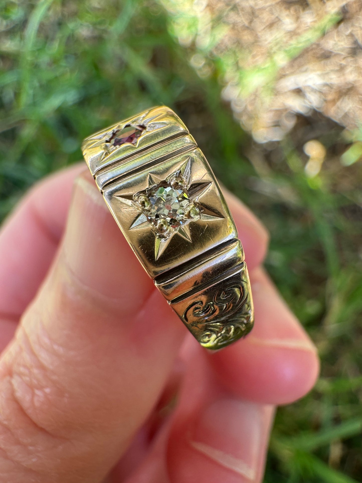 Antique Victorian 9ct rosy yellow gold three stone 0.13ct TCW old mine cut diamond and garnet starset gypsy ring