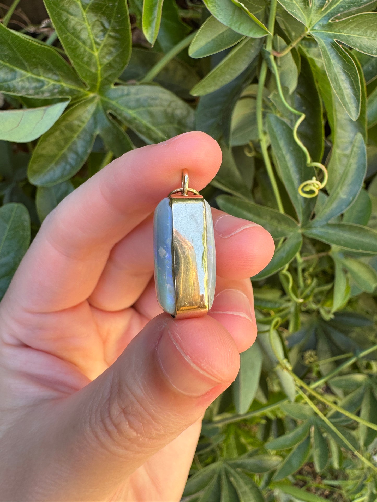 Vintage 9ct rosy yellow gold double sided opal cabochon pendant