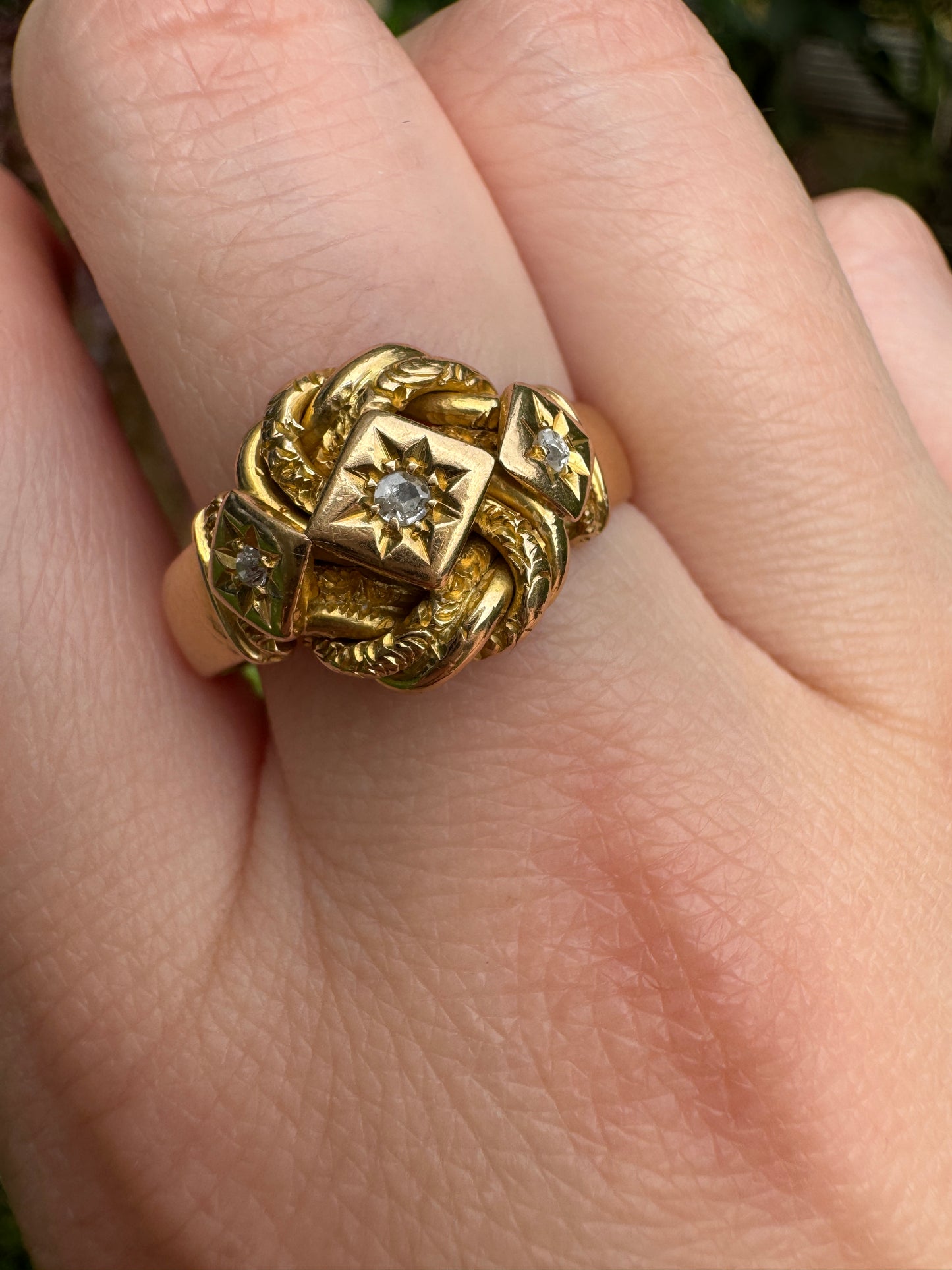 Antique 18ct yellow gold single cut diamond starset knot ring