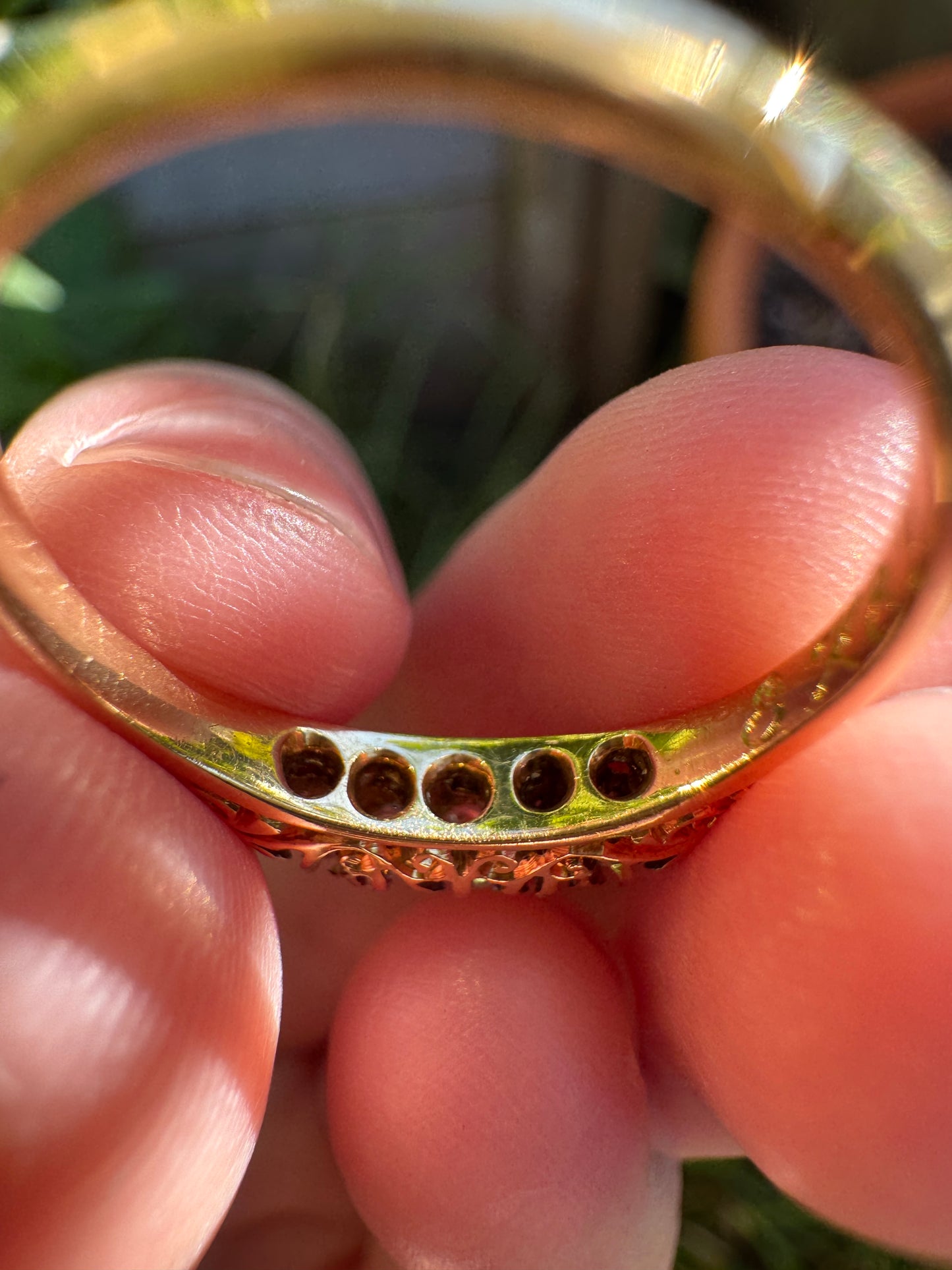 Vintage 18ct yellow gold five stone 0.15ct TCW single cut diamond ring