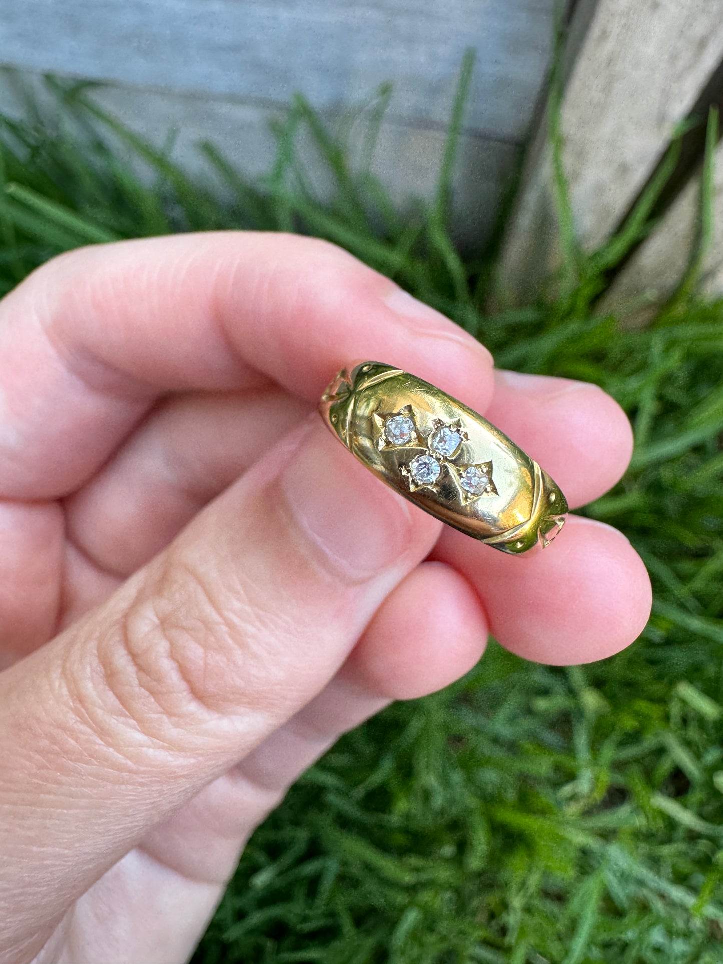 Vintage 18ct yellow gold four stone 0.13ct TCW old cut diamond gypsy ring