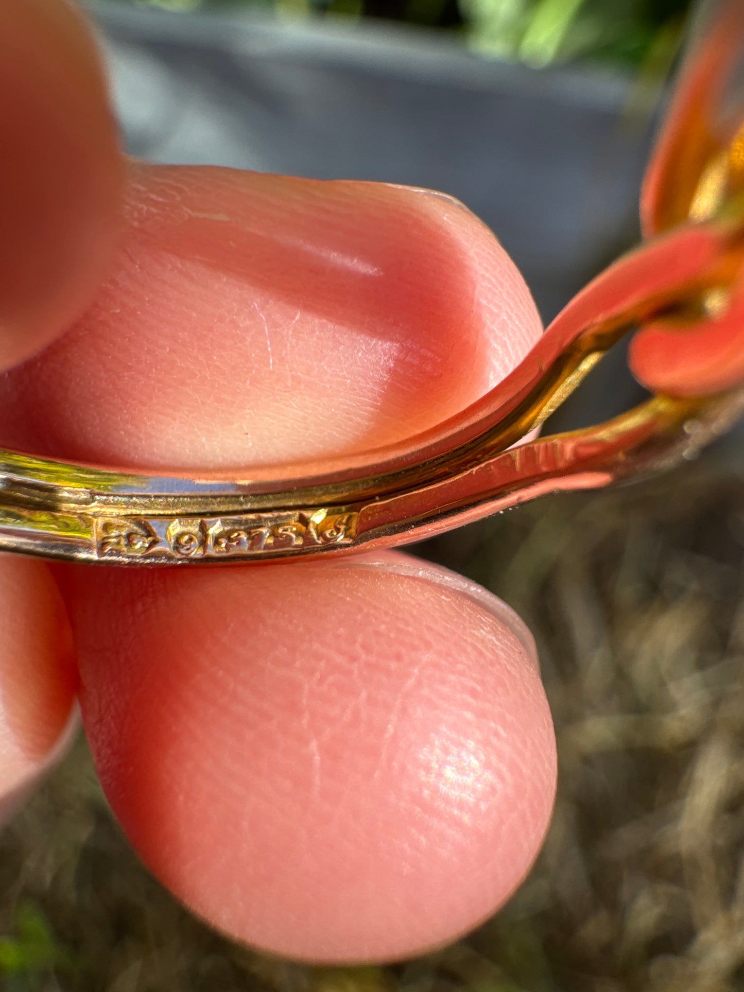 Antique Edwardian 9ct rosy yellow gold knot ring