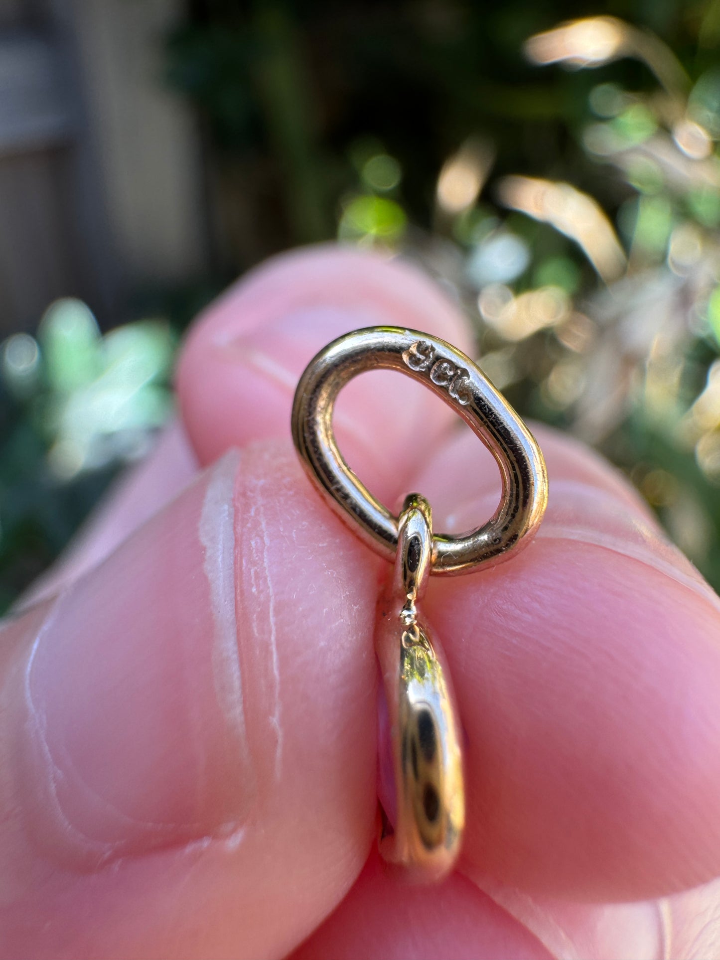 Custom 9ct yellow gold 0.66ct pink sapphire heart bezel set pendant