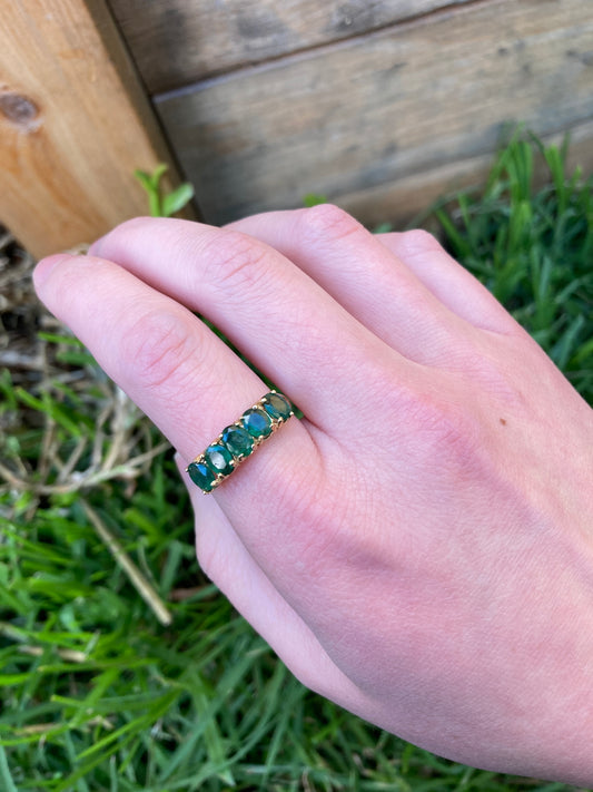 Vintage 10ct yellow gold five stone emerald ring