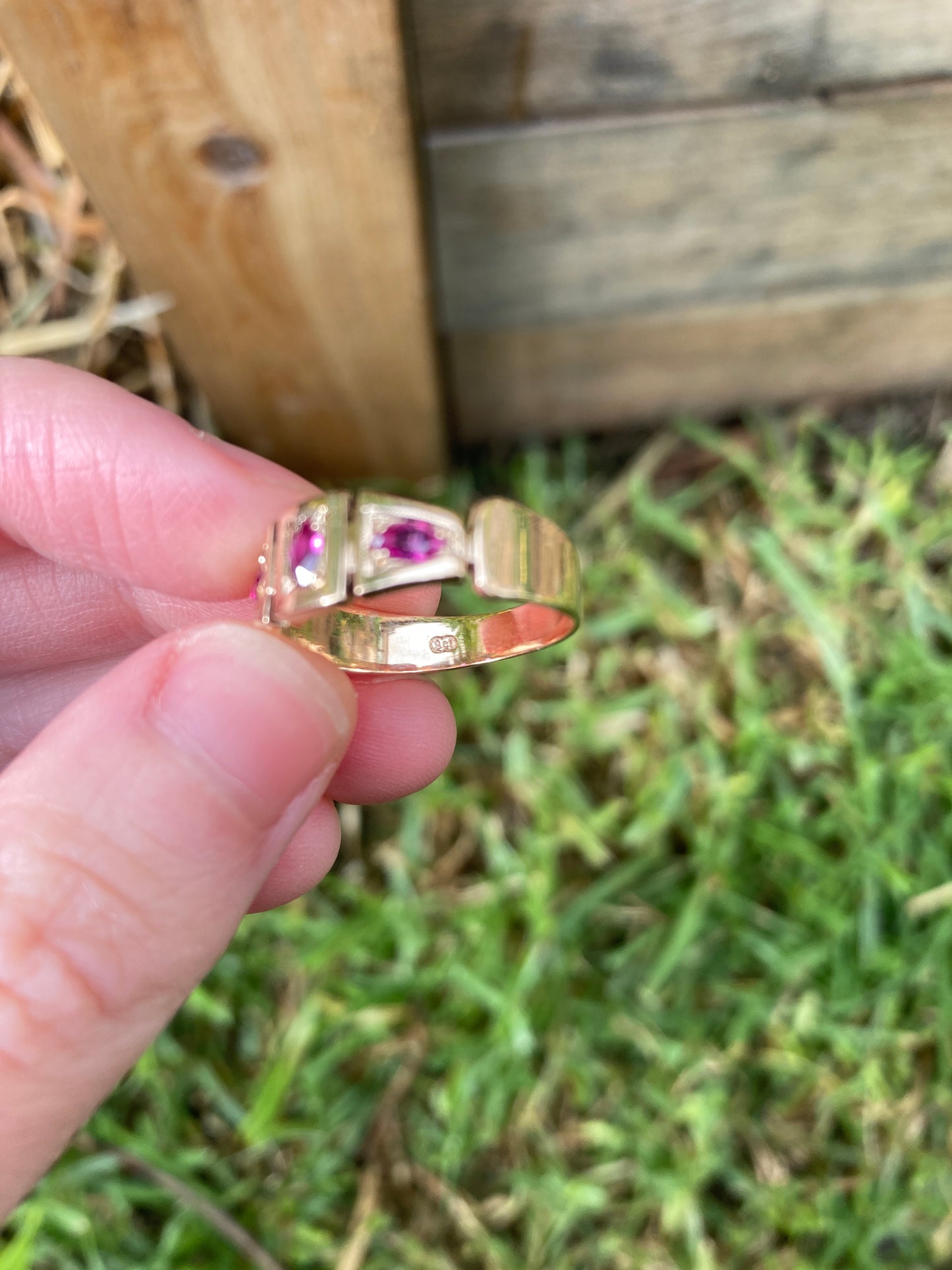 Vintage 9ct rosy yellow gold flush set marquise ruby ring
