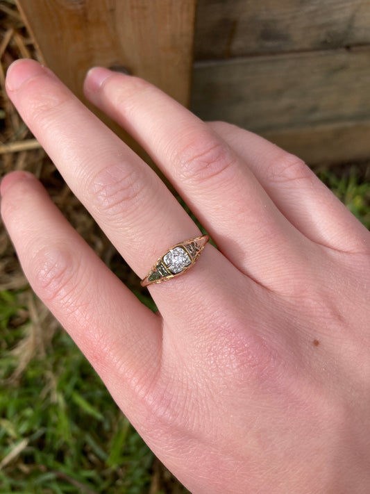 Vintage 18ct yellow and white gold diamond solitaire ring