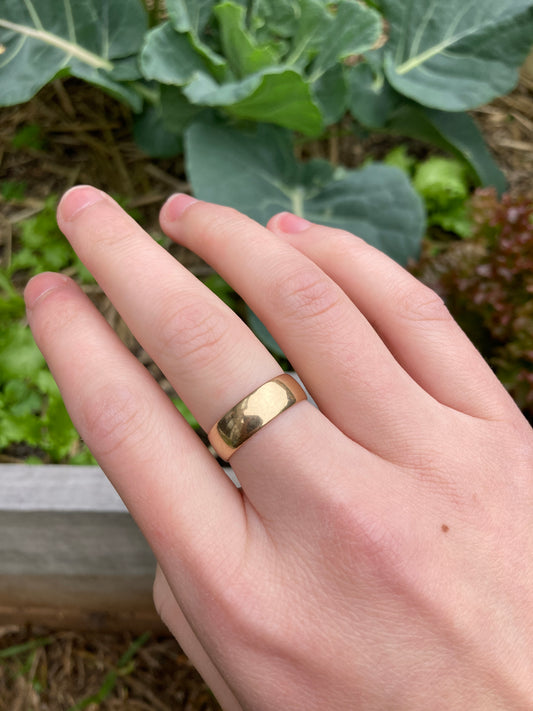 Vintage 9ct yellow gold band, 6mm wide