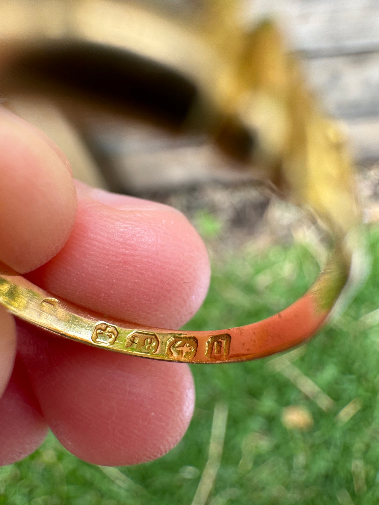 Antique Victorian 18ct yellow gold five stone mixed old diamond ring