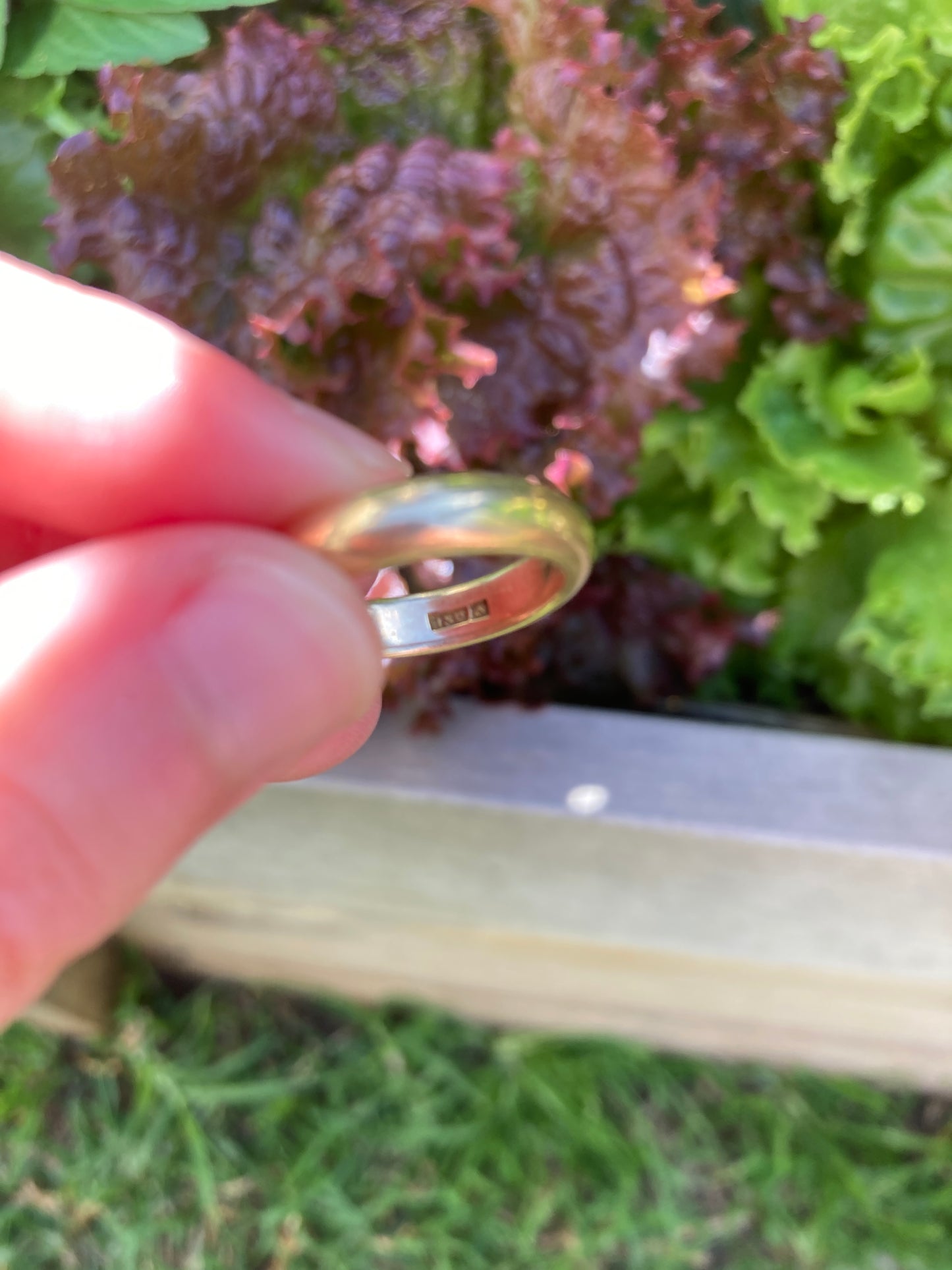 Antique Australian 15ct yellow gold donut band, 4.3mm wide