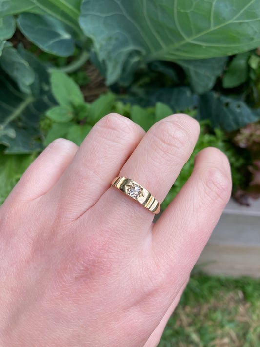 Antique Victorian 18ct yellow gold starset 0.25ct old mine cut diamond solitaire ring