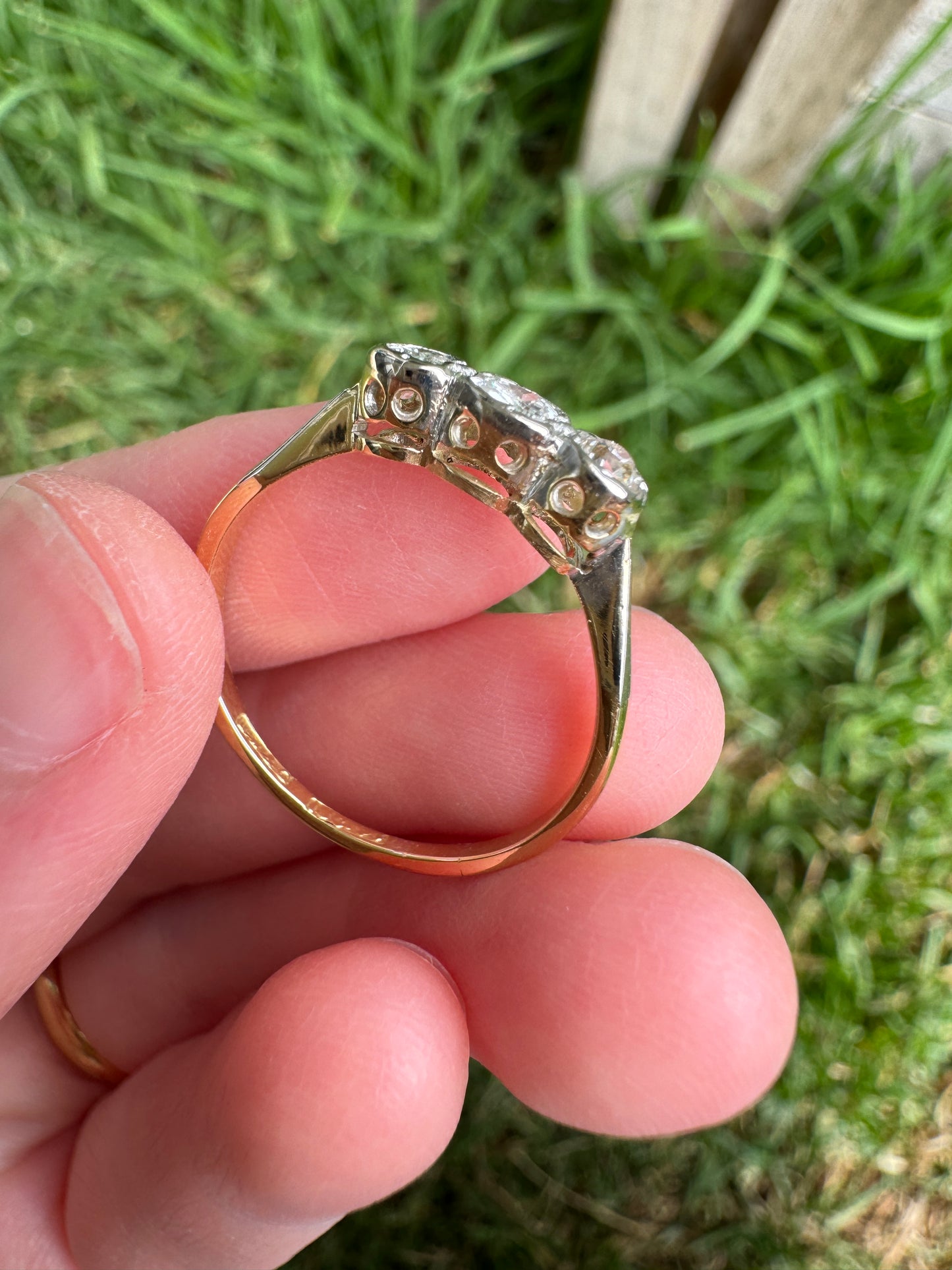Vintage 18ct yellow gold and platinum 0.3ct TCW three stone old cut diamond ring