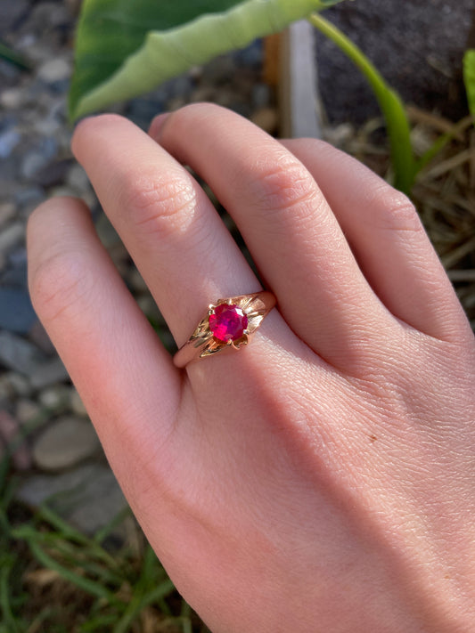 Vintage 9ct rose gold faceted ruby belcher ring