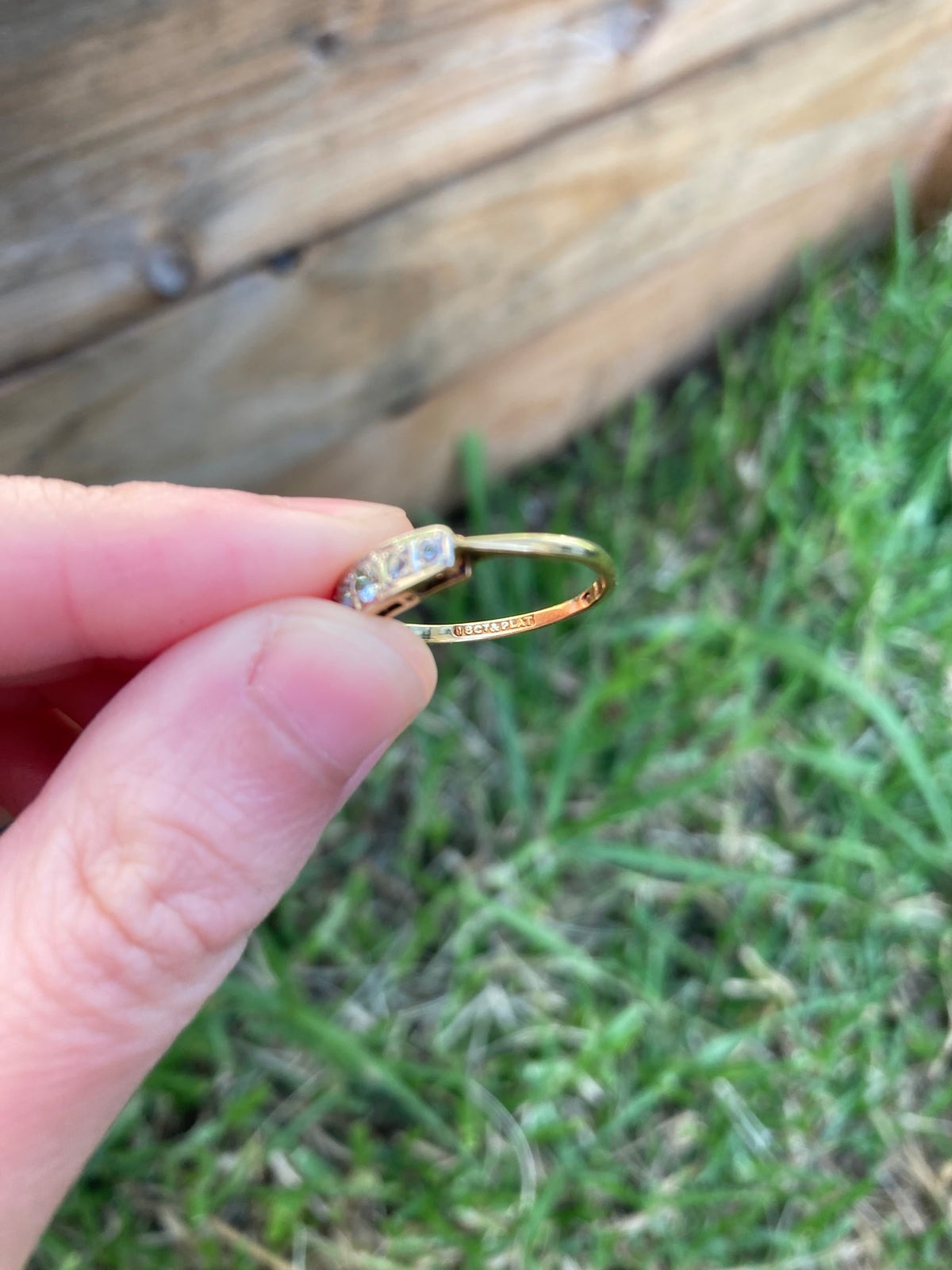 Vintage Art Deco style 18ct yellow gold five stone ring