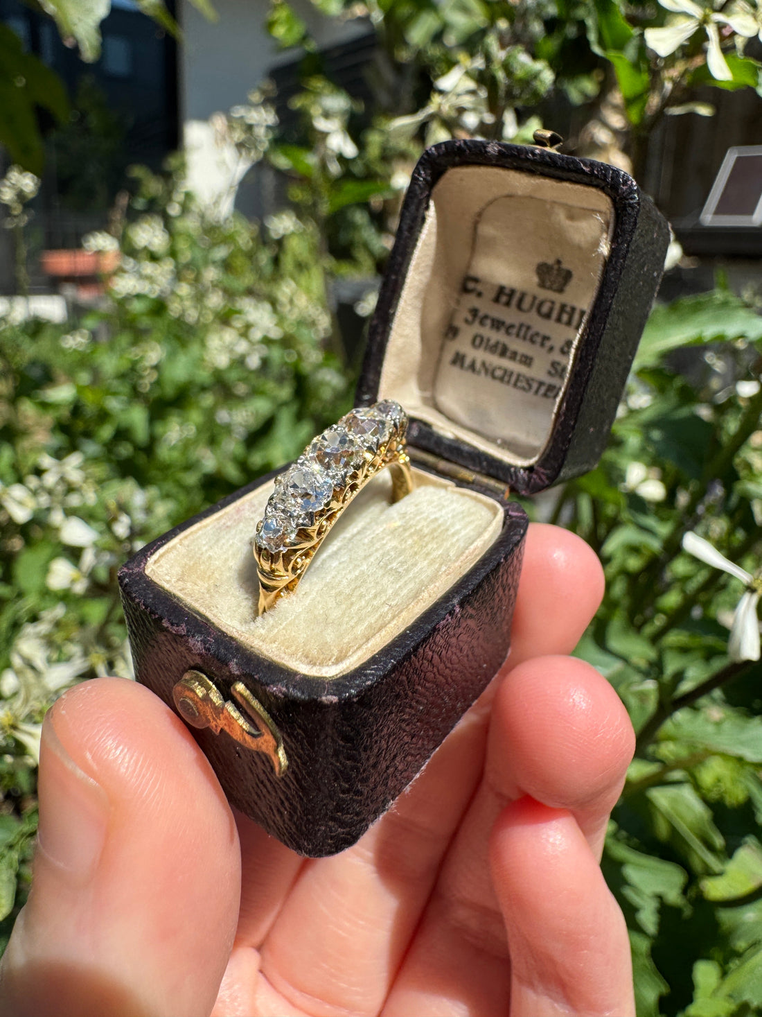 Antique jewellery presentation boxes - how to identify and collect them