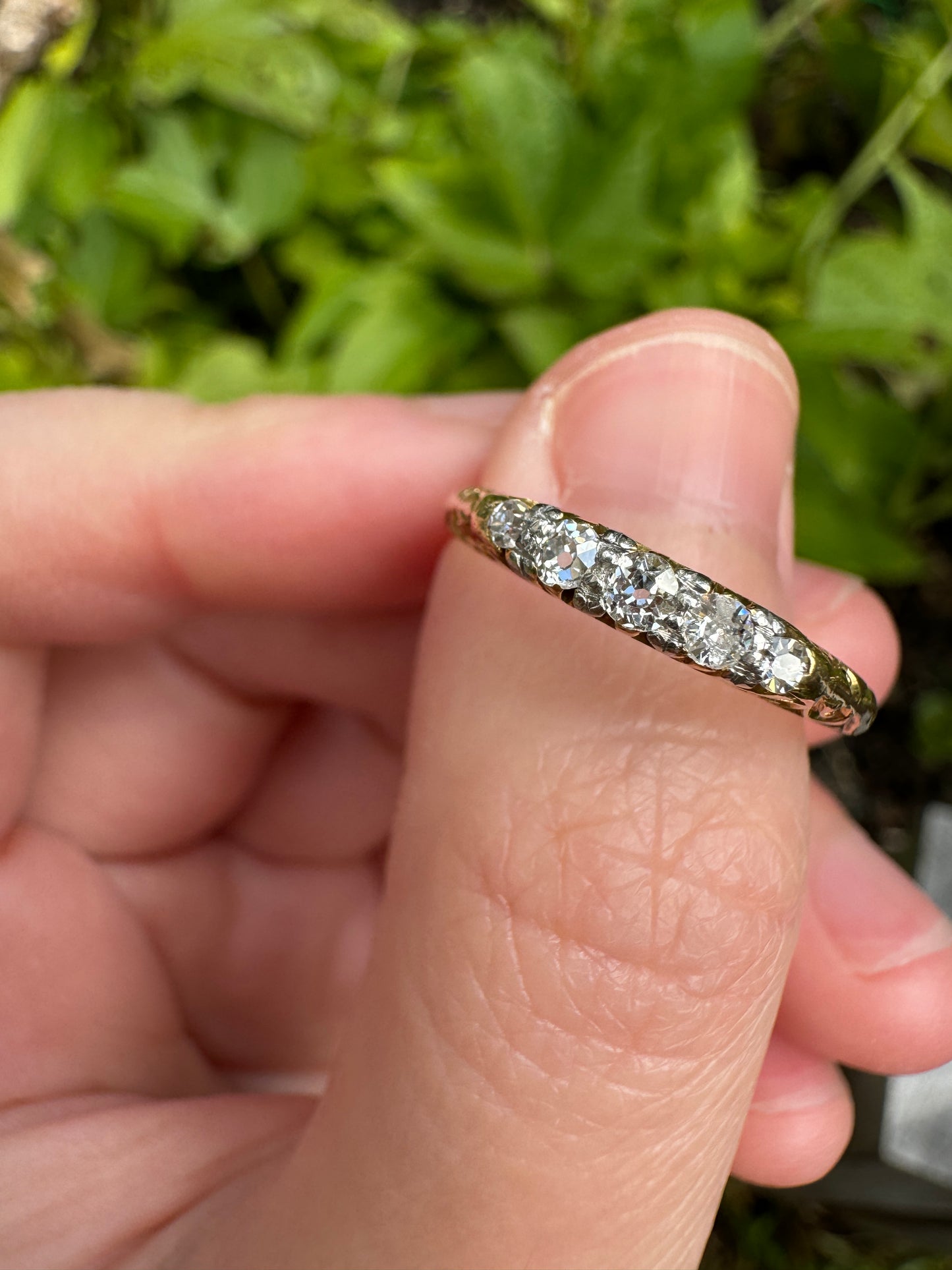 Vintage 18ct yellow gold 0.25ct TCW five stone single cut diamond ring