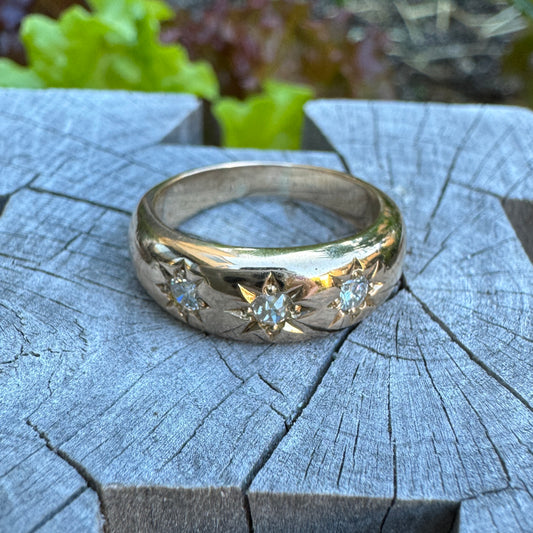 Vintage 14ct yellow gold three stone 0.2ct TCW old mine cut and brilliant cut diamond starset gypsy ring