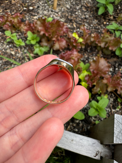 Antique 9ct yellow gold sardonyx signet ring